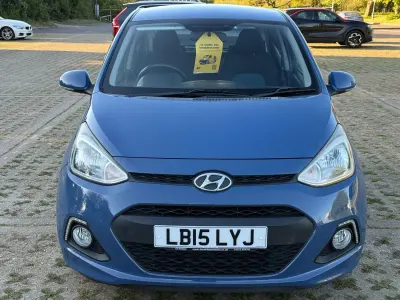 Begagnad Hyundai i10 Premium 87 HK (63 kW) 2015 Blå Halvkombi