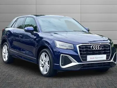 Begagnad Audi Q2 S-Line 150 HK (110 kW) 2023 Blå SUV