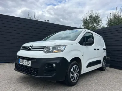 Used Citroën Berlingo 75 HP (55 kW) 2019 White MPV