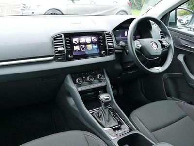 Używany Skoda Karoq SE Drive 150 KM (110 kW) 2023 Srebrny SUV