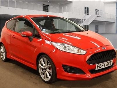 Used Ford Fiesta Zetec 125 HP (91 kW) 2014 Red Hatchback