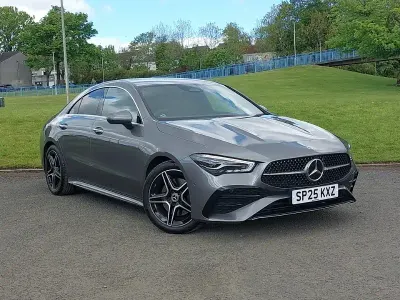 Usado Mercedes CLA220 Executive 190 HP (139 kW) 2025 Cinzento Sedan