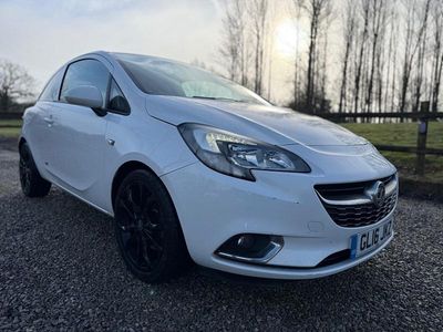 Used Vauxhall Corsa Sportive 95 HP (69 kW) 2016 White Hatchback