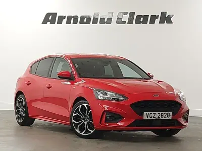 Used Ford Focus ST-Line X 155 HP (114 kW) 2021 Red Hatchback