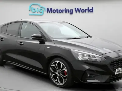 Begagnad Ford Focus ST-Line X 155 HK (114 kW) 2021 Svart Halvkombi