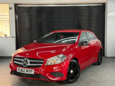 Used Mercedes A180 109 HP (80 kW) 2013 Red Hatchback