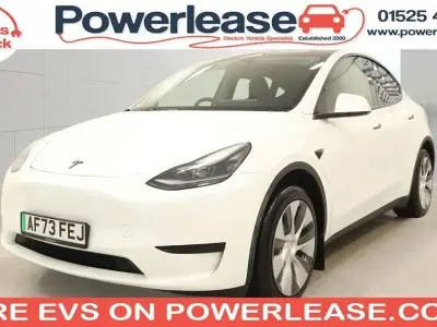 Begagnad Tesla Model Y RWD 254 kW (346 HK) 2023 Vit SUV