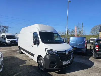 Used Renault Master Business 145 HP (106 kW) 2023 White MPV