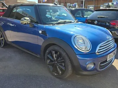 Usado Mini Cooper Cabriolet 122 HP (89 kW) 2013 Azul Cabrios