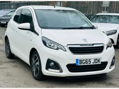 Used Peugeot 108 Allure 82 HP (60 kW) 2015 White Hatchback