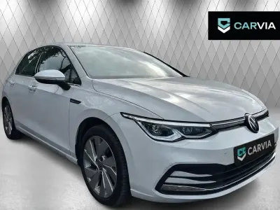 Begagnad VW Golf VII Style 150 HK (110 kW) 2020 Vit Halvkombi