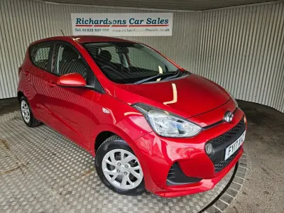 Used Hyundai i10 SE 66 HP (48 kW) 2017 Red Hatchback