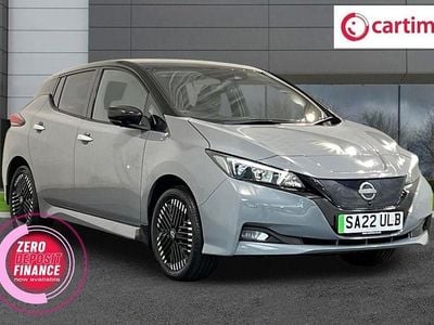Begagnad Nissan Leaf N-Connecta 160 kW (218 HK) 2022 Grå Halvkombi