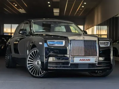 Used Rolls Royce Phantom 571 HP (419 kW) 2022 Black Sedan