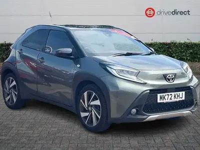 Used Toyota Aygo X 72 HP (52 kW) 2022 Green SUV