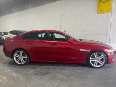 Used Jaguar XE R-Sport 180 HP (132 kW) 2016 Red Sedan