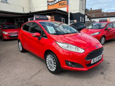 Used Ford Fiesta Titanium 2013 Red Hatchback
