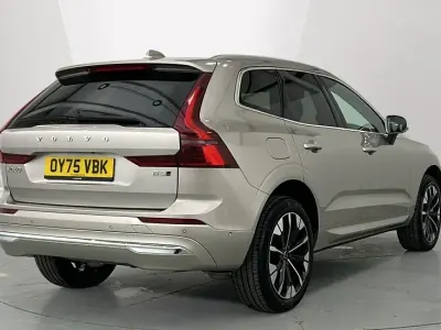 Used Volvo XC60 Ultra 247 HP (181 kW) 2025 Gold SUV