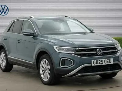 Used VW T-Roc Style 150 HP (110 kW) 2025 Blue SUV