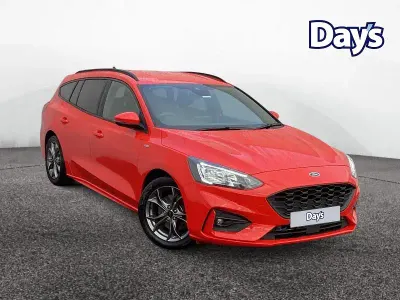 Used Ford Focus ST-Line 125 HP (91 kW) 2021 Red Estate