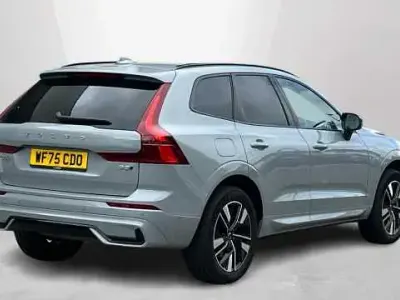 Used Volvo XC60 Plus 247 HP (181 kW) 2025 Grey SUV