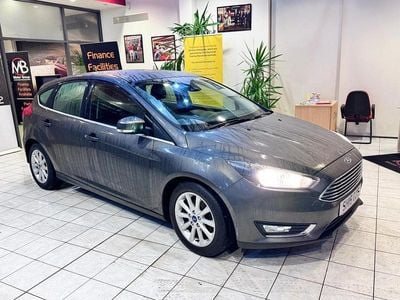Used Ford Focus Titanium 115 HP (84 kW) 2015 Grey Hatchback