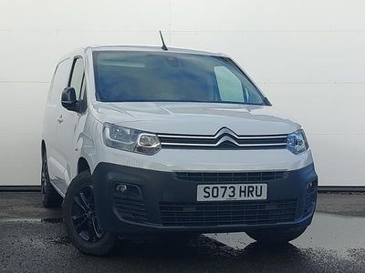 Used Citroën Berlingo 130 HP (95 kW) 2024 White MPV