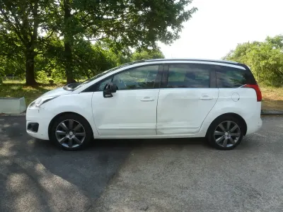 Used Peugeot 5008 Allure 2015 White MPV