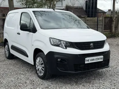 Second-hand Peugeot Partner 131 CP (96 kW) 2021 Alb Monovolum