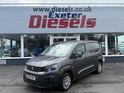 Used Peugeot Partner 75 HP (55 kW) 2021 Grey MPV