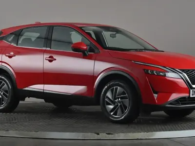 Used Nissan Qashqai Acenta Premium 140 HP (102 kW) 2024 Red SUV