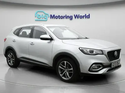 Usado MG HS 2023 Plateado SUV