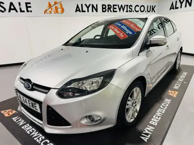 Begagnad Ford Focus Titanium 125 HK (91 kW) 2014 Silver Halvkombi