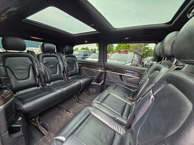 Mercedes V220