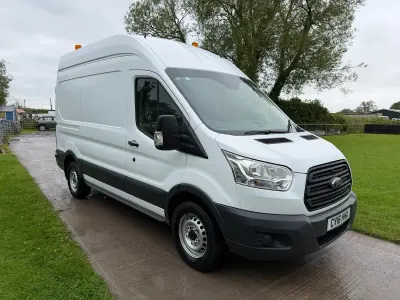 Usado Ford Transit 155 HP (114 kW) 2016 Branco Van