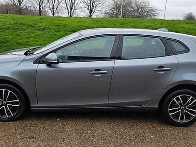 Grey Used 2016 Volvo V40 Momentum Hatchback | £5,695 (Fair price)