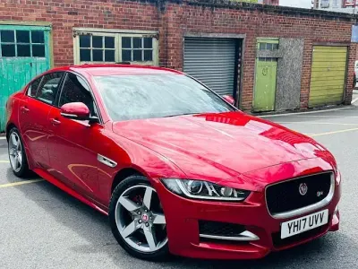 Used Jaguar XE R-Sport 179 HP (131 kW) 2017 Red Sedan