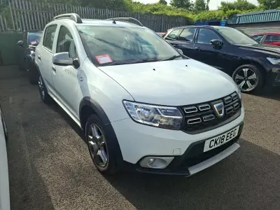 Used Dacia Sandero Lauréate 90 HP (66 kW) 2018 White Hatchback