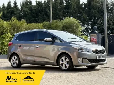 Used Kia Carens 2013 Silver MPV