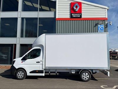 New Renault Master 2025 White Van