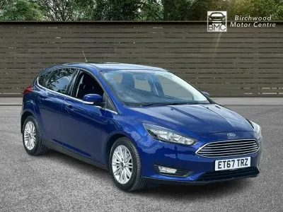 Usado Ford Focus Zetec 125 HP (91 kW) 2018 Azul Citadino