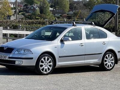 Begagnad Skoda Octavia 170 HK (125 kW) 2009 Silver Halvkombi