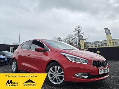 Used Kia Ceed 127 HP (93 kW) 2014 Red Hatchback