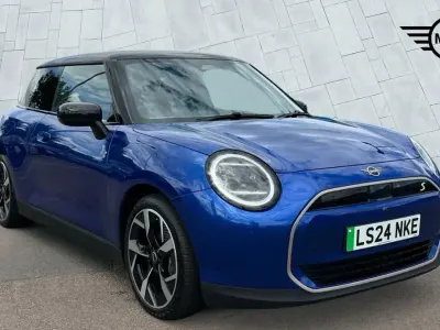 Used Mini Cooper SE Hatch 158 kW (215 HP) 2024 Blue Hatchback