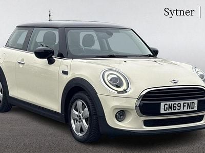Used Mini Cooper Classic 134 HP (98 kW) 2020 White Hatchback