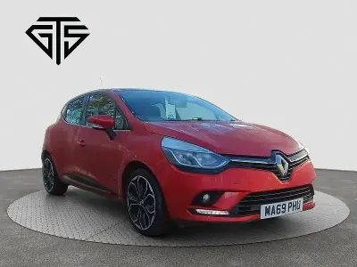 Used Renault Clio Iconic 90 HP (66 kW) 2019 Red Hatchback