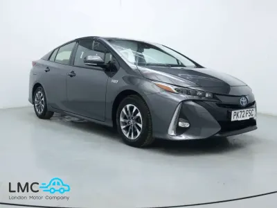 Begagnad Toyota Prius Business Edition 140 HK (102 kW) 2023 Grå Halvkombi