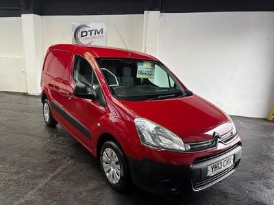 Used Citroën Berlingo 90 HP (66 kW) 2013 Red MPV