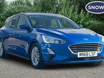 Used Ford Focus Titanium 120 HP (88 kW) 2018 Blue Hatchback