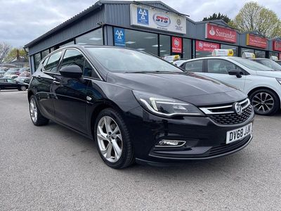 Used Vauxhall Astra SRi 200 HP (147 kW) 2018 Black Hatchback